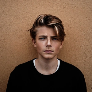 Manufacturing partner